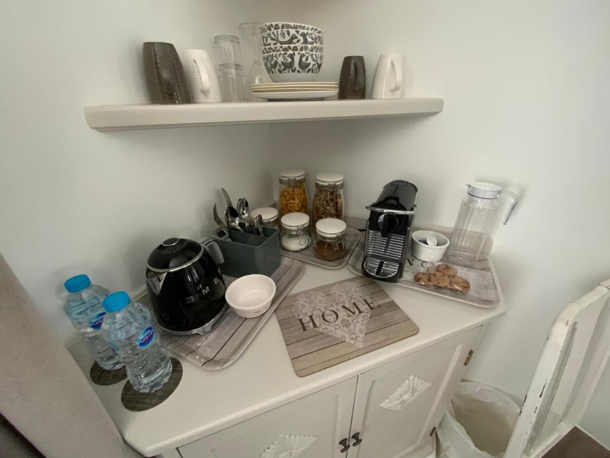 The Knightwood Oak A Luxury King Size En-Suite Space - Lymington New Forest With Totally Private Entrance - Key Box Entry - Free Parking & Private Outdoor Seating Area - Town ,Shops , Pubs & Solent Way Walking Distance & Complimentary Breakfast Items 외부 사진